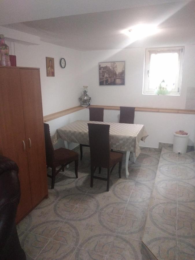 סובוטיקה Goksi Apartment מראה חיצוני תמונה