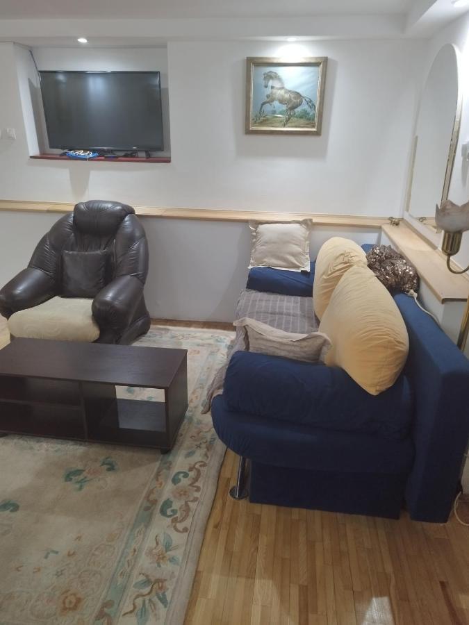 סובוטיקה Goksi Apartment מראה חיצוני תמונה